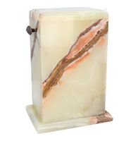 Kamienna urna pogrzebowa, personalizowana