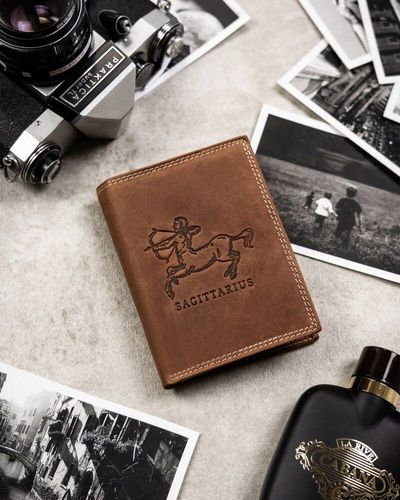 Męski portfel ze wzorem znaków zodiaku Always Wild na Arena.pl