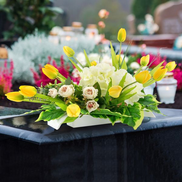 Wiązanka kwiatowa STROIK WIOSENNY na GRÓB CMENTARZ zdjęcie 2
