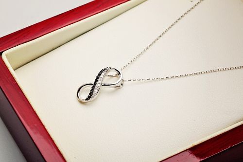 Złoty wisiorek WBD3890 - Diament na Arena.pl