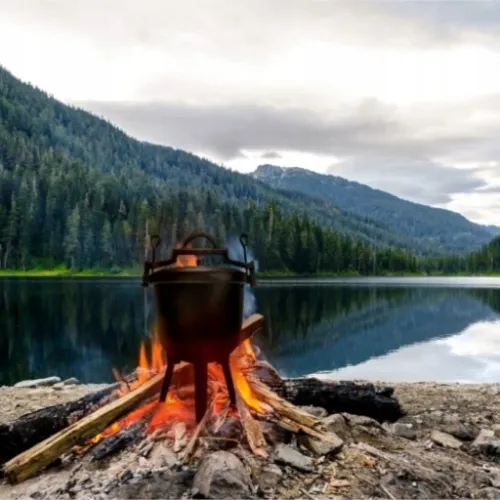 KOCIOŁEK ŻELIWNY GARNEK MYŚLIWSKI CIĘŻKI 15L + GRATIS na Arena.pl