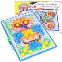 układanka guzikowa mozaika puzzle grzybki pinezki w walizce montessori