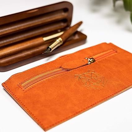 Piórnik ze skóry ekologicznej z podwójnym zamkiem na Arena.pl