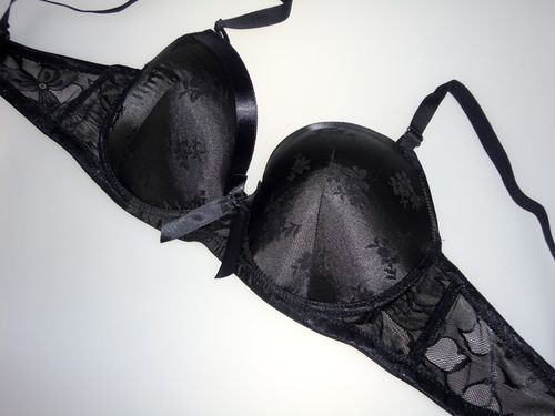 BIUSTONOSZ MODELUJĄCY BIUST CZARNY na Arena.pl