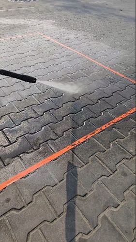 ZMYWACZ USUWANIE DO CIĘŻKICH PLAM OLEJOWYCH Z KOSTKI BRUKOWEJ PREPARAT 1 L na Arena.pl