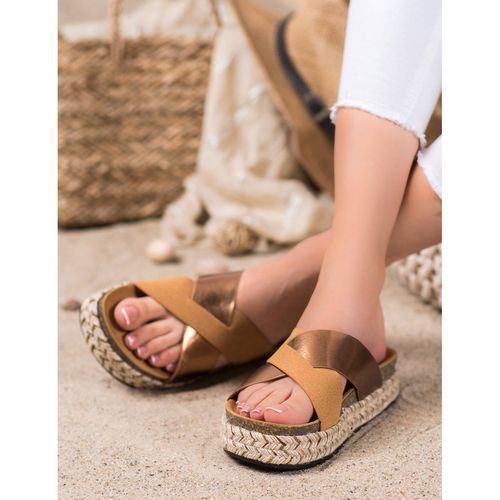 Klapki Na Platformie r.38 na Arena.pl