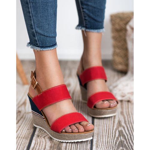 Czerwone Sandałki r.39 na Arena.pl