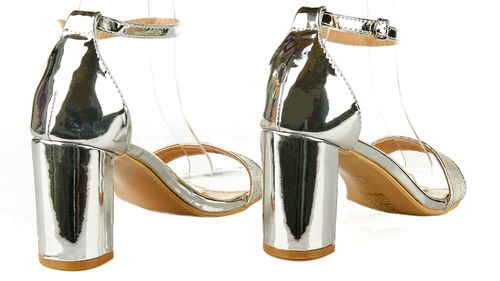 Sandały na obcasie słupku 7,5 cm. srebrne Rozmiar obuwia - 36 na Arena.pl