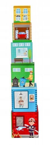 Piramida z kubeczków z pojazdami na Arena.pl