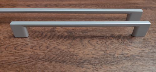 Uchwyt meblowy Schwinn 2576 Nowoczesny! duży wybór kolorów! Rozstaw w mm - 96, Kolor pokrycia - Mat chrom lakier na Arena.pl