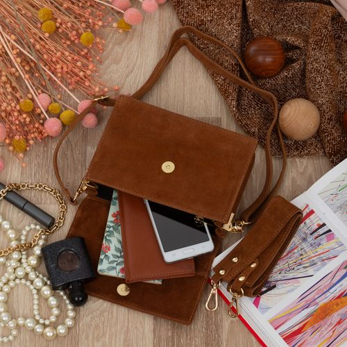 VERA PELLE torebka damska zamszowa listonoszka z paskiem V684 brązowa na Arena.pl