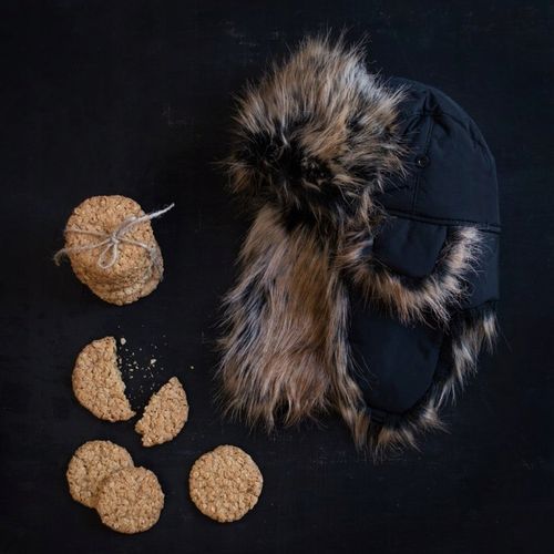 Czapka uszanka Alaska - futrzana, zimowa, ocieplona dla mężczyzn Czarny na Arena.pl