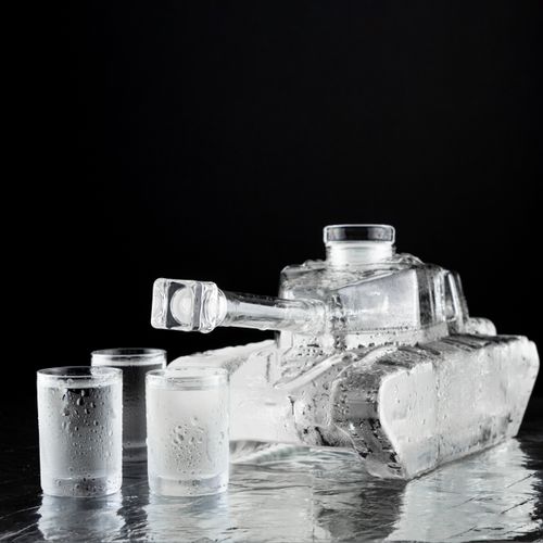 Karafka Czołg na Arena.pl