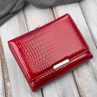portfel damski skórzany mały elegancki czerwony lakierowany