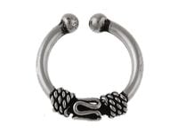 Elegancki oksydowany srebrny kolczyk nausznica ze wzorem srebro 925 K2639