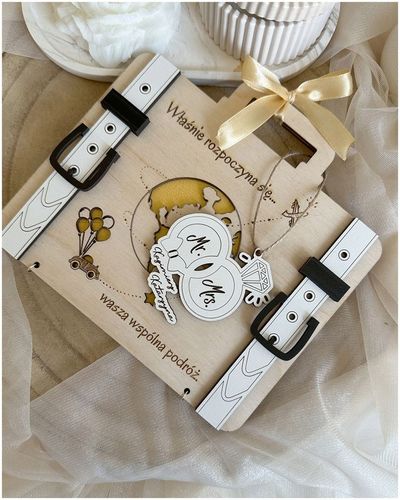 Kartka WALIZKA NA ŚLUB WESELE na pieniądze GRAWER prezent pamiątka na Arena.pl