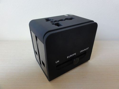 Multiadapter do 150 krajów 2 x USB 2,1A Forever na Arena.pl