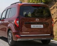 Nissan Townstar - LISTWA CHROM Klapa bagażnik Tył