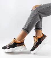 Czarne sneakersy na nieregularnej podeszwie Alta 38