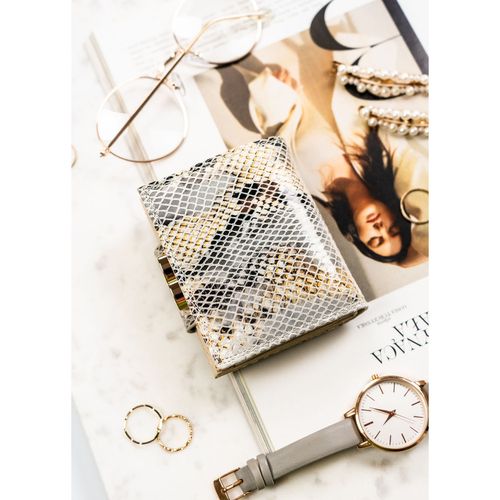 portfel damski ze skóry naturalnej zamykany zatrzaskiem i biglem - peterson na Arena.pl