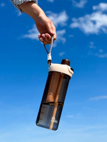 Butelka na wodę z sitkiem słomką bidon BPA free Majestic Sport 950 ml na Arena.pl