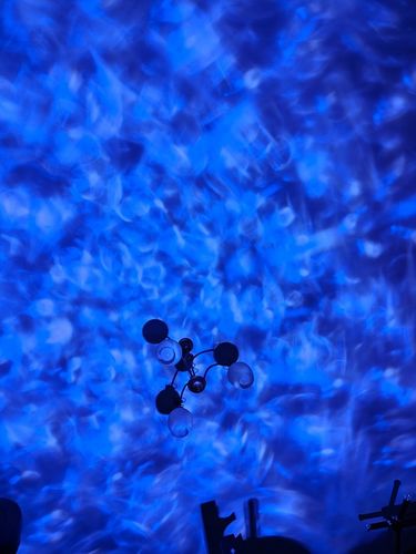 PROJEKTOR GWIAZD LAMPKA NOCNA RZUTNIK LED DO SYPIALNI DLA DZIECI NA PREZENT na Arena.pl