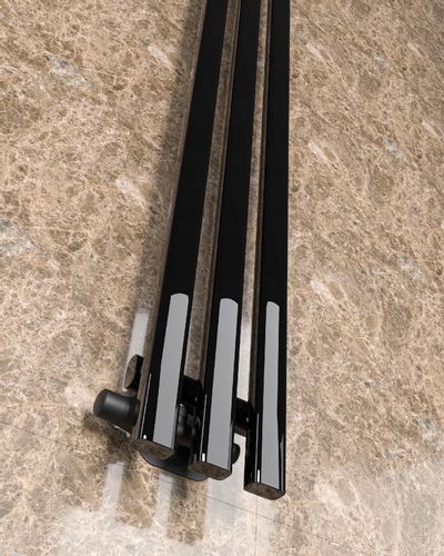 GRZEJNIK DEKORACYJNY MIKI 180/21 CZARNY POŁYSK na Arena.pl