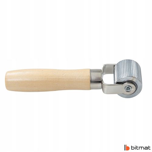 Rolka dociskowa fazowana do mat butylowych wałek z drewnianą rączką na Arena.pl