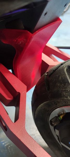 Osłona amortyzatora CZERWONA Motus 10 pro Sport 2021 | Techlife x8 zdjęcie 3