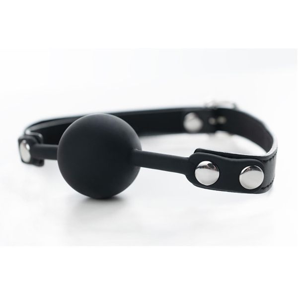 Black Silicone Ball Gag With Adjustable Straps zdjęcie 2