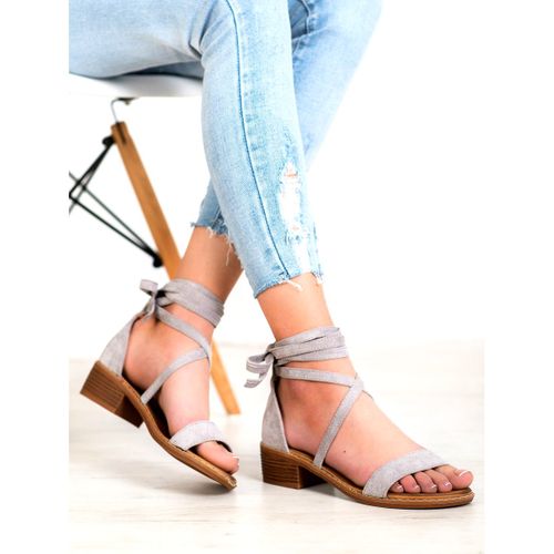 Wiązane Sandałki r.40 na Arena.pl