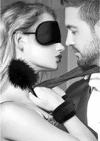 ouch! by shots zestaw do gry w bondage z maską, łopatką i kajdankami