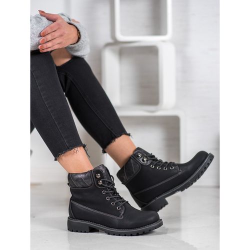 Czarne Trapery r.36 na Arena.pl