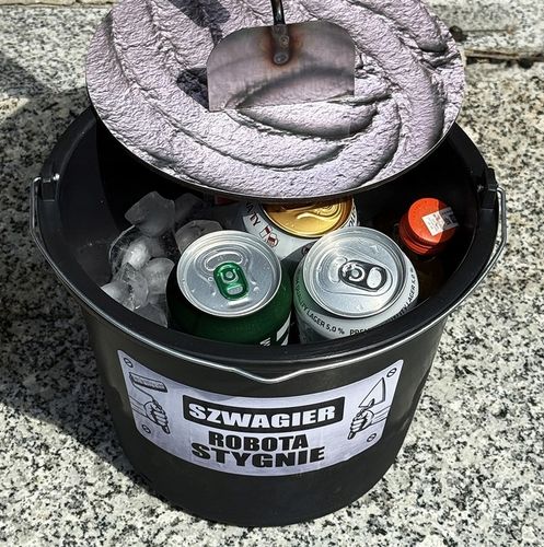 WIADRO MAJSTRA prezent dla budowlańca murarza na 18-99 urodziny faceta na Arena.pl