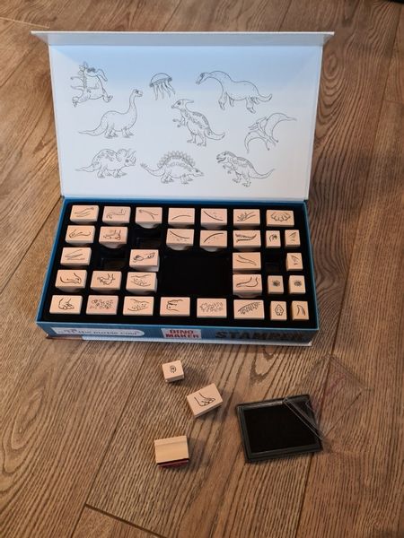 The Purple Cow : Zestaw drewnianych stempelków Dinozaury zdjęcie 1