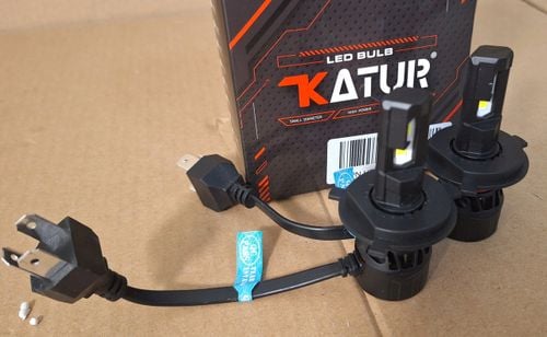 Żarówki do auta KATUR H4 2 sztuki na Arena.pl