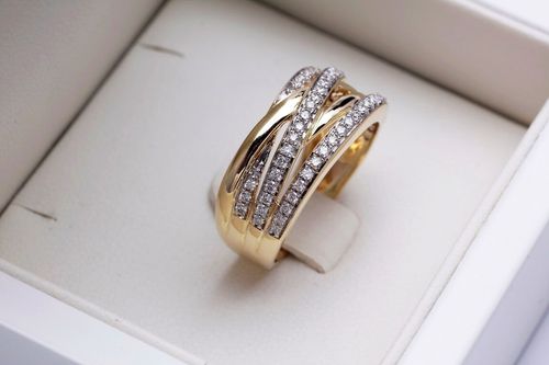 Złoty pierścionek PXD1267 - Diament na Arena.pl