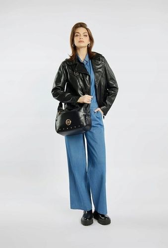 Torebka Duża Listonoszka Monnari Kieszonkami Torba Damska Z Ćwiekami Czarna na Arena.pl