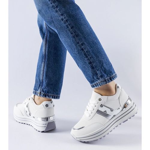 Białe sneakersy na platformie r.39 na Arena.pl
