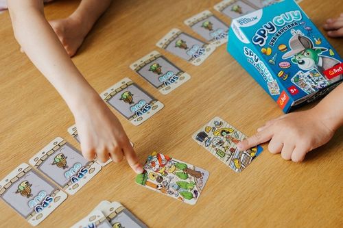 Spy Guy. Gra karciana na Arena.pl