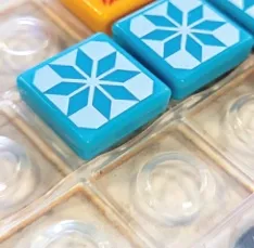 Strategiczna gra planszowa - Azul Mini - wciel się w artystę i ułóż mozaikę zdjęcie 5