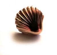 Guziki ozdobne złote muszelka 13 mm stopka 5 szt.