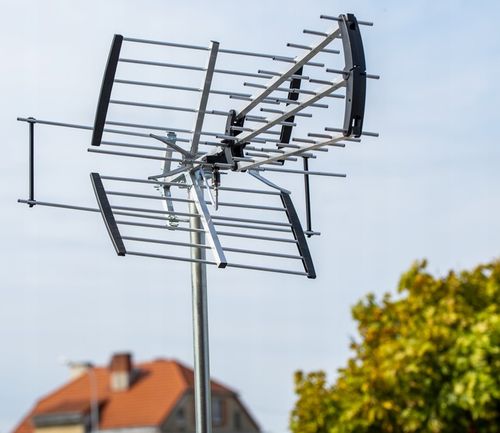 ANTENA DVBT2 DO TELEWIZJI NAZIEMNEJ COMBO 4K LTE MUX8 WZMACNIACZ ZESTAW 2TV na Arena.pl