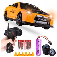 Samochód DRIFT na PILOTA do DRIFTU RC Auto ZDALNIE STEROWANE 4x4 Pachołki