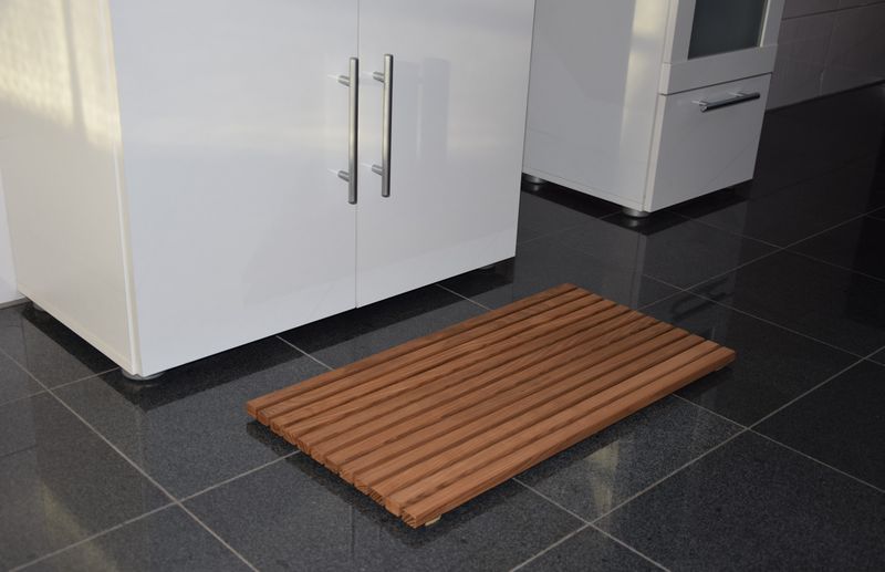 Mata z termowanego drewna jesionowego 65 x 40 x 2,7cm zdjęcie 1