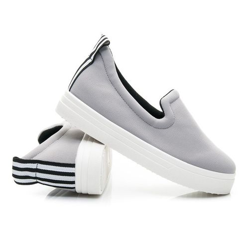 Slipony r.40 na Arena.pl