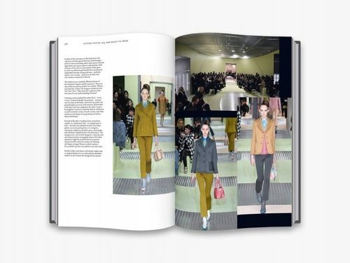 Prada Catwalk Susannah Frankel na Arena.pl