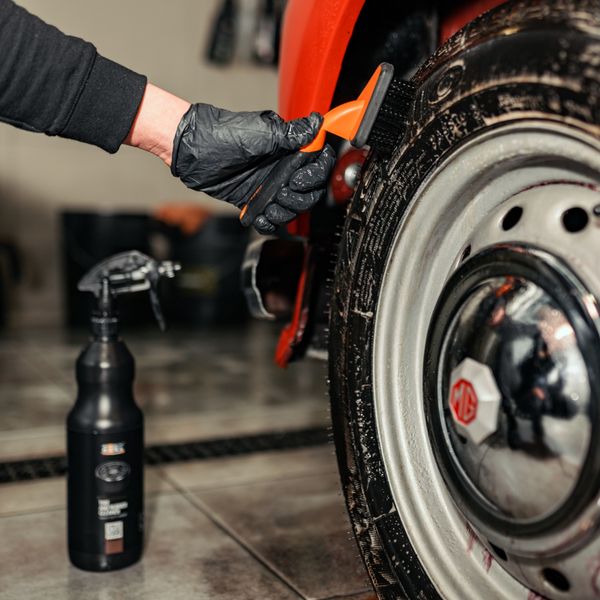 ADBL TIRE BRUSH - Szczotka do opon zdjęcie 3