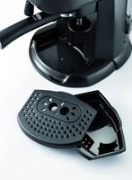 Kolbowy ekspres ciśnieniowy De'Longhi EC 201CD.B 1100 W czarny