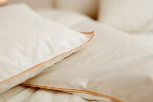 Poduszka PUCHOWA 70/80 2 kg 3 KOLORY na Arena.pl